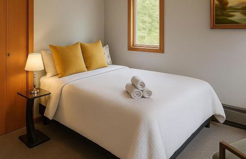 NatureGlow Residence Stylish Contemporary Home - Foto 15