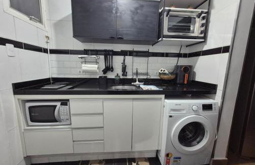 Studio completo e aconchegante com vaga de garagem - Foto 25