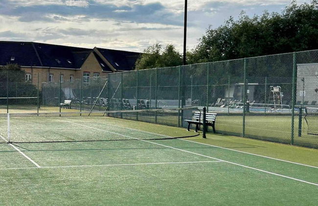 1-bed Apartment in Greater London Next to Station - Photo 13