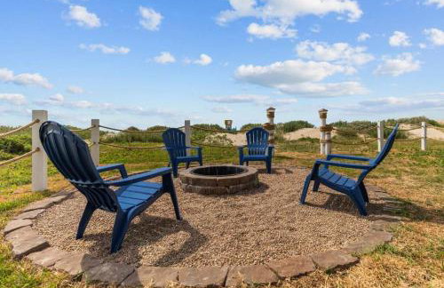 Beachfront oasis! Hot tub, gameroom, double deck!! - Foto 5