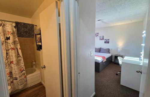 2 bed 2 bath downtown vegas near the strip - Foto 13
