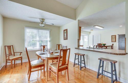 Secluded Mount Pleasant Home - 6 Mi to Beaches! - Photo 8