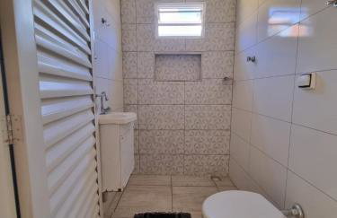 Casa 3 Quartos l 2 banheiros l 2 garagens l centro - Foto 11