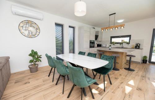 Villa Dasi s grijanim bazenom - Photo 10