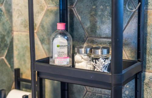 #54 The Balti Cottage Apartment - Sleeps 5 - Close to Kingsbury Water Park - " Perfect for Contractors and Families - Free parking" - Foto 24