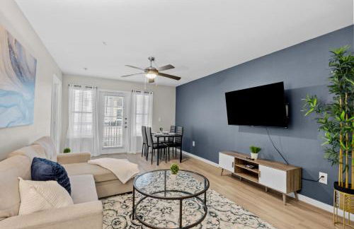 3BR Luxe Oasis near Downtown, Pool, Gym, Bball Crt - Foto 10