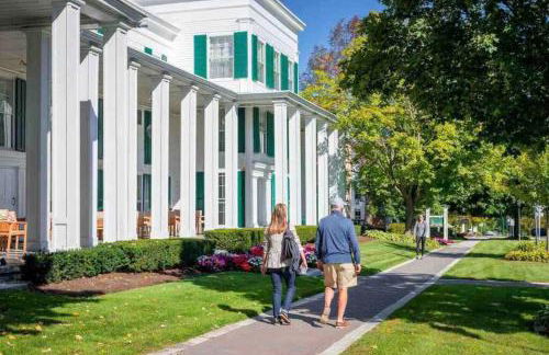 Picture Postcard Mansion in Manchester Village - Foto 32