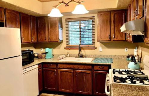 Horsin Around-cabin With A Peaceful Covered Deck - Foto 16