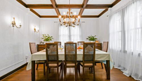 1926 Mediterranean Home with Heated Pool Sleeps 12 - Foto 3