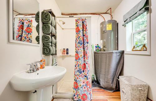 Tiny Woodland Cottage Retreat with Yard in Pelkie - Foto 16