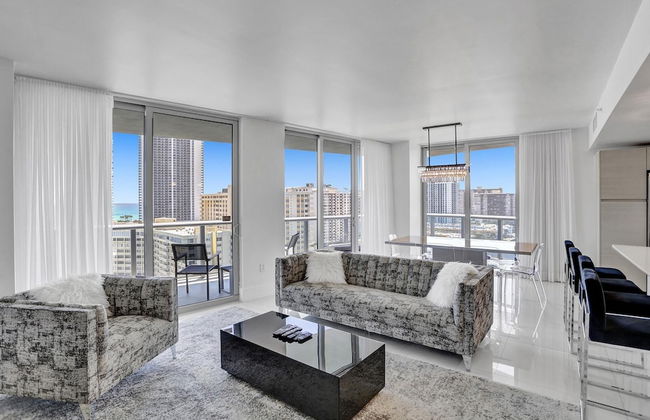 Luxury Condo at Beach Walk Resort - Foto 12