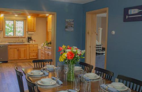 The Crossmon House by Swan Bay Adventures! - Foto 32