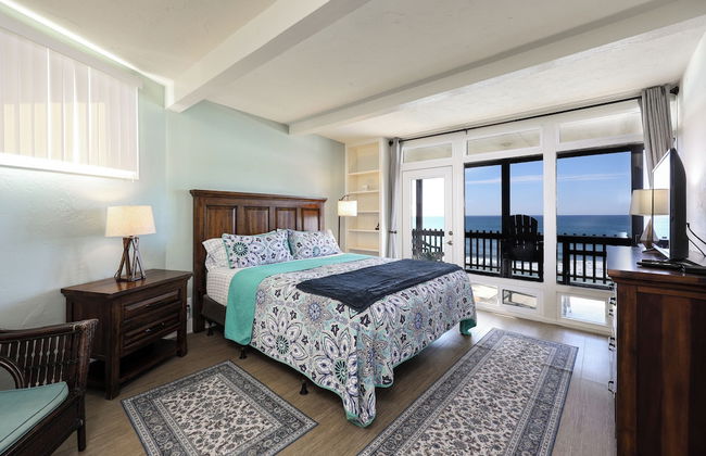 Beachfront Retreat - Photo 8