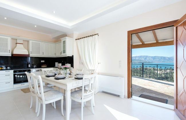 Villa Frosso Large Private Pool Walk to Beach Sea Views A C Wifi Car Not Required - 556 - Foto 15