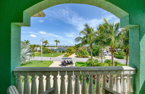 Waterfront Luxury w/ Heated Salt Pool & Golf Cart - Foto 24