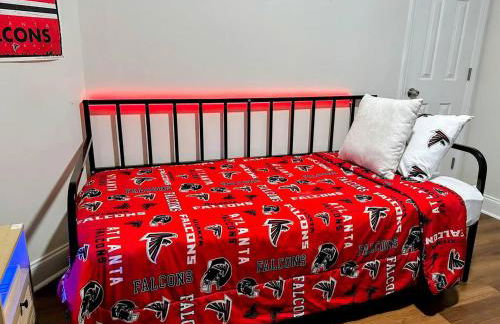 Modern 5BR with Full Kitchen, Game Room, Fenced Yard and BBQ Grill - Foto 30