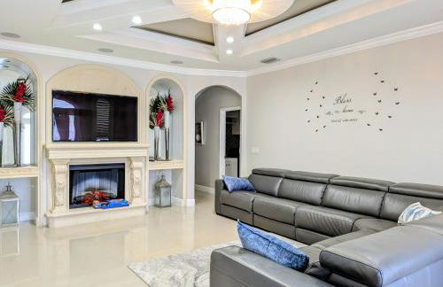 3br,3ba home near Downtown and Airport, Walk to the Stadium - Foto 1