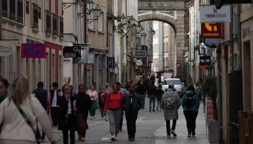 Apartamento DENTRO DE MURALLA y PARKING GRATUITO en pleno centro - Foto 5