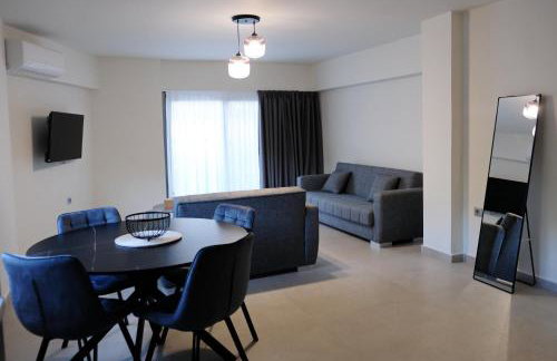 Poseidon 77B Luxury Residences - Photo 45