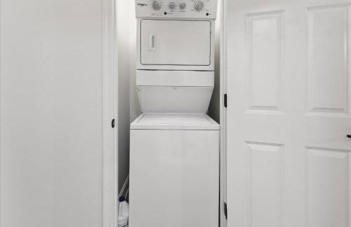 downtown Indy with Fire Pit and Free Parking - Foto 30