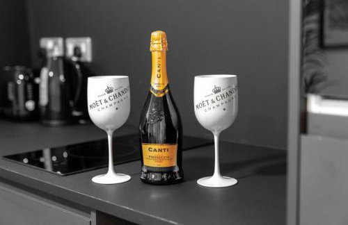 Spacious Loft Style Apartment - Near City Centre - Smart TV- WIFI - Parking - 3NT - Foto 12