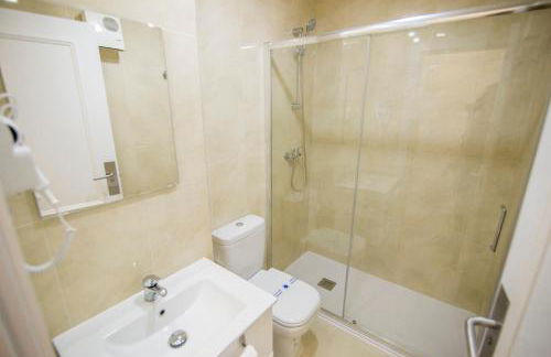 Apartamentos Plaza de Santiago - Estudios Turisticos - 1 LLAVE - Foto 47