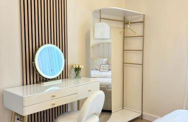 Luxury 2 bedroom Leeds City Apartment with Free parking & Jacuzzi bath - Foto 14