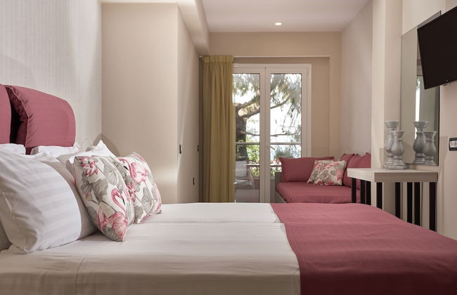 Koukounaria Hotel & Suites - Photo 38