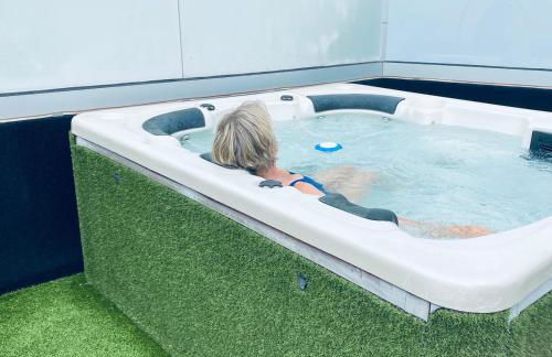 APARTAMENTO ATICO gran terraza y Jacuzzi cerca de la playa - Photo 23