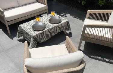 Magnifique 2 pièces design, moderne, calme, proche plage, résidence avec piscine, tennis, wifi et place de parking privée - Photo 11