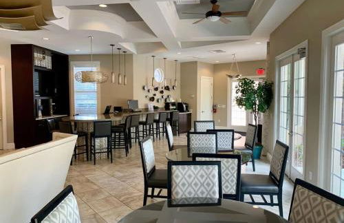 Luxury 5Bd w Jacuzzi Pool Near Disney 5528 - Foto 140