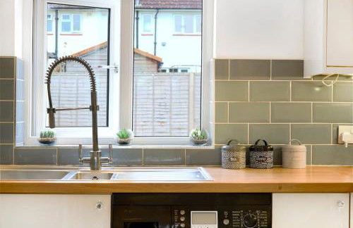 Loughton 3 Bedroom Sleeps 5 by BSE Homes - Foto 14