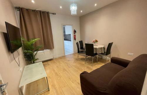 Amazing 4 bed house in Kingston - Foto 14