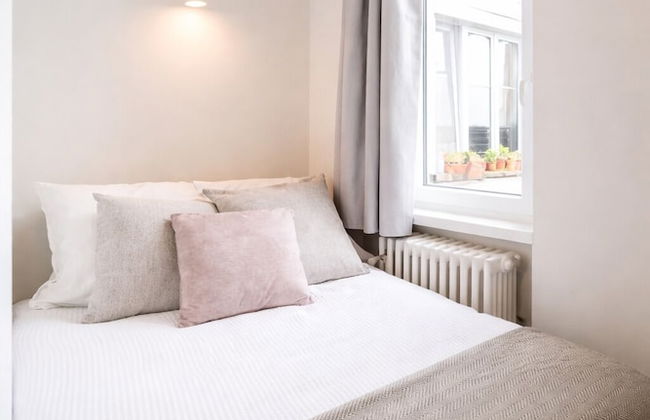 National Large City Apartments - Photo 4