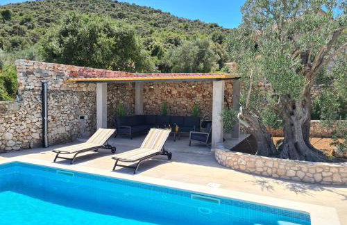 Olive Tree - House with Pool - Photo 2