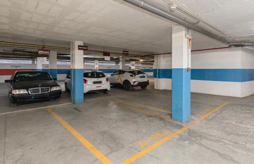 Apartment with free parking and pool - Foto 30