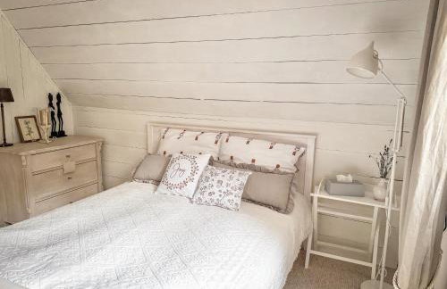 COZY COTTAGE IN THE WOODS - Przytulny domek w lesie - Photo 4