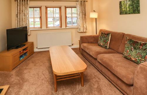 Stewart House - Photo 2