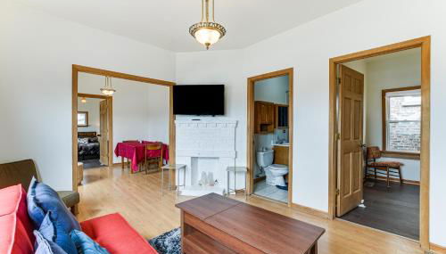 Pet Friendly 8 Mi to Chicago - Fenced Backyard! - Foto 4