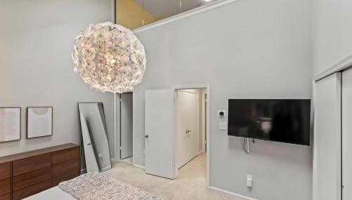 Lakeside Stay Metro, INOVA, Dining & Shops Nearby! - Foto 3