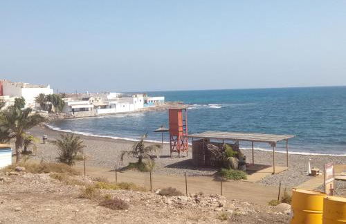 APARTAMENTO PRIMERA LÍNEA DE PLAYA - Foto 2