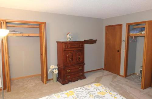 The Maple Cottage - Walk to Beach & Lake Michigan - Foto 26