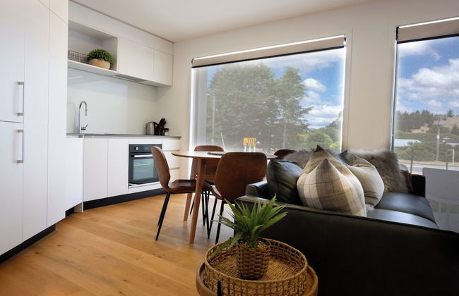 Alpine Junction Townhouse Apartments - Photo 9