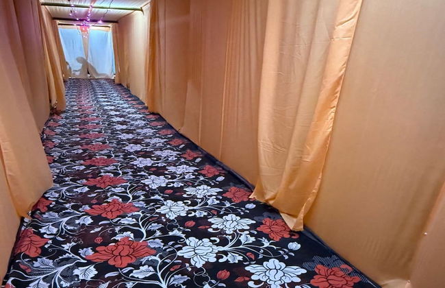 Arail Tent City Kumbh Cottage - Foto 26