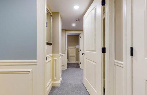 Nurse-Ready Studio Retreat! 2 Mi to Dtwn Holyoke - Foto 15