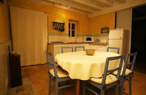 Gîte charmant au château, Le Veurdre - FR-1-489-163 - Foto 4