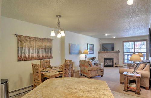 Red River Home with 2 Balconies - 1 Block to Main St - Foto 6