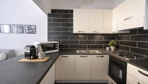 House with Dream Panoramic Terrace in the Heart of Bosa, 80 sqm with BBQ and Breathtaking View - Foto 5