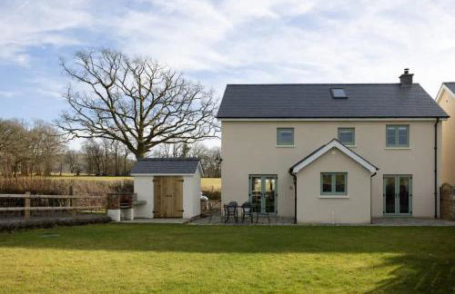 Family Country Cottage with Stunning Mountain View sleeps 12 - Foto 1