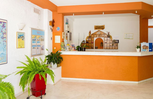 Ideal Hotel - Photo 2